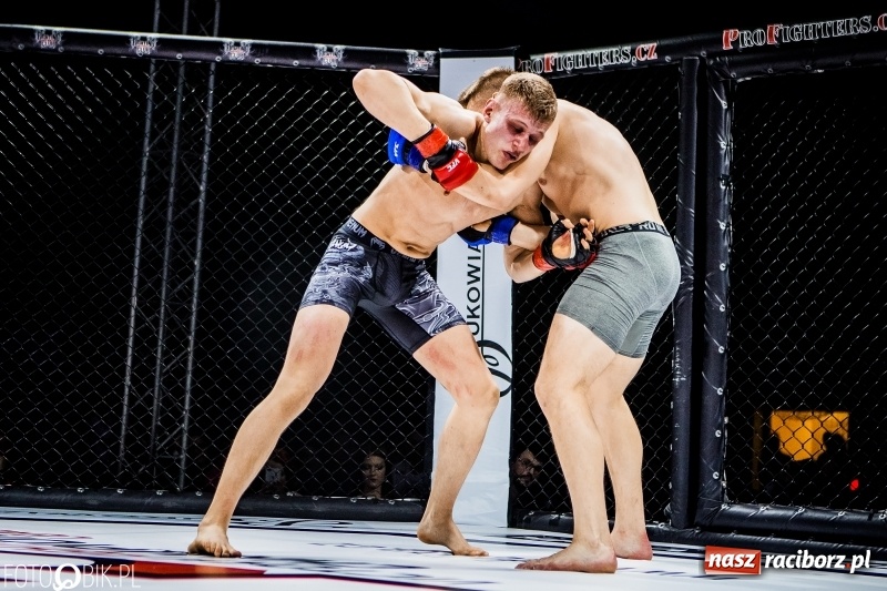 Zdjęcie w galerii na portalu naszraciborz.pl: Czeczen ze Stargardu za mocny dla Mariusza Magdy. Wygrał z marszu WIDEO i FOTO wiadomości z regionu