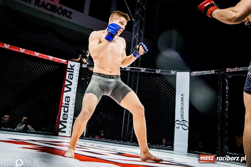 Zdjęcie w galerii na portalu naszraciborz.pl: Czeczen ze Stargardu za mocny dla Mariusza Magdy. Wygrał z marszu WIDEO i FOTO wiadomości z regionu