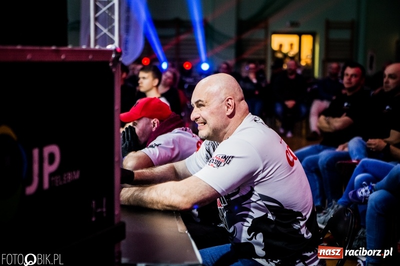 Zdjęcie w galerii na portalu naszraciborz.pl: Czeczen ze Stargardu za mocny dla Mariusza Magdy. Wygrał z marszu WIDEO i FOTO wiadomości z regionu