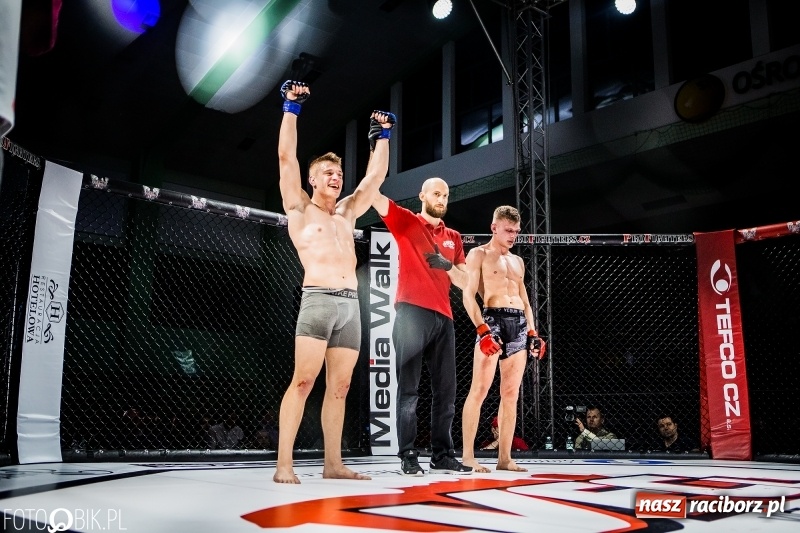 Zdjęcie w galerii na portalu naszraciborz.pl: Czeczen ze Stargardu za mocny dla Mariusza Magdy. Wygrał z marszu WIDEO i FOTO wiadomości z regionu