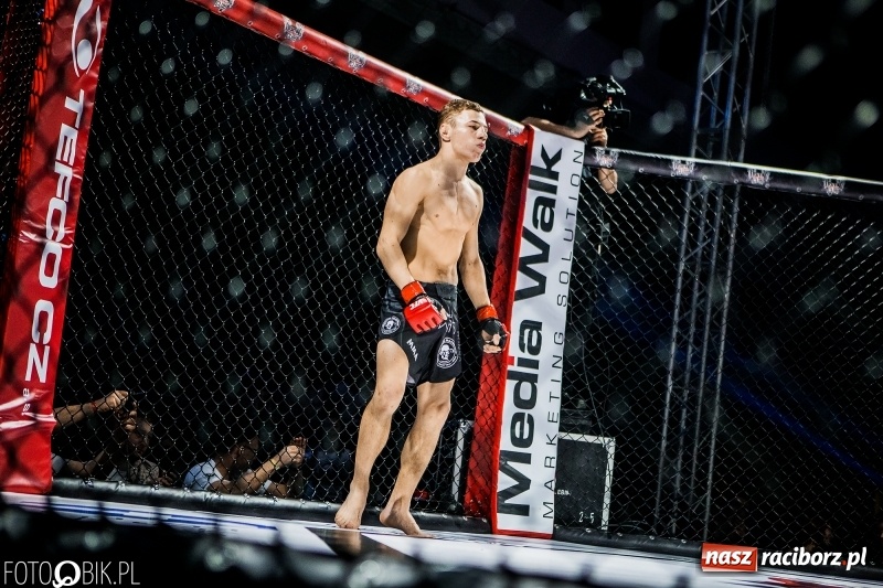 Zdjęcie w galerii na portalu naszraciborz.pl: Czeczen ze Stargardu za mocny dla Mariusza Magdy. Wygrał z marszu WIDEO i FOTO wiadomości z regionu