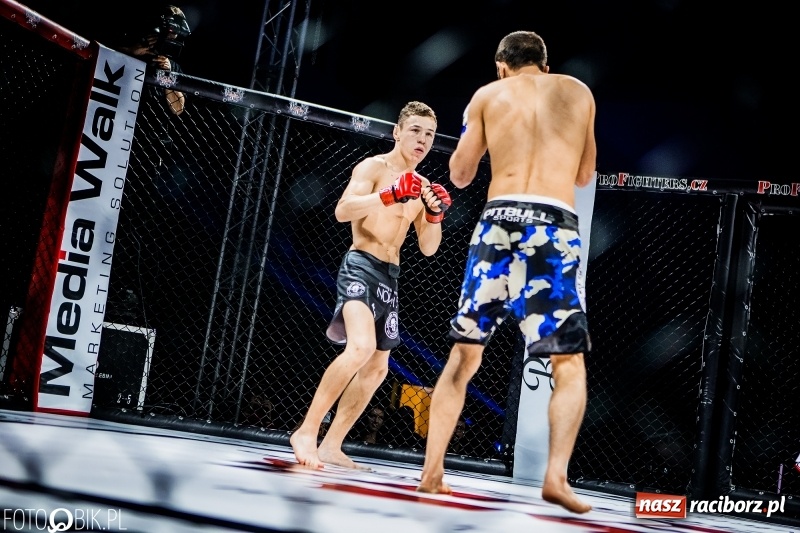 Zdjęcie w galerii na portalu naszraciborz.pl: Czeczen ze Stargardu za mocny dla Mariusza Magdy. Wygrał z marszu WIDEO i FOTO wiadomości z regionu