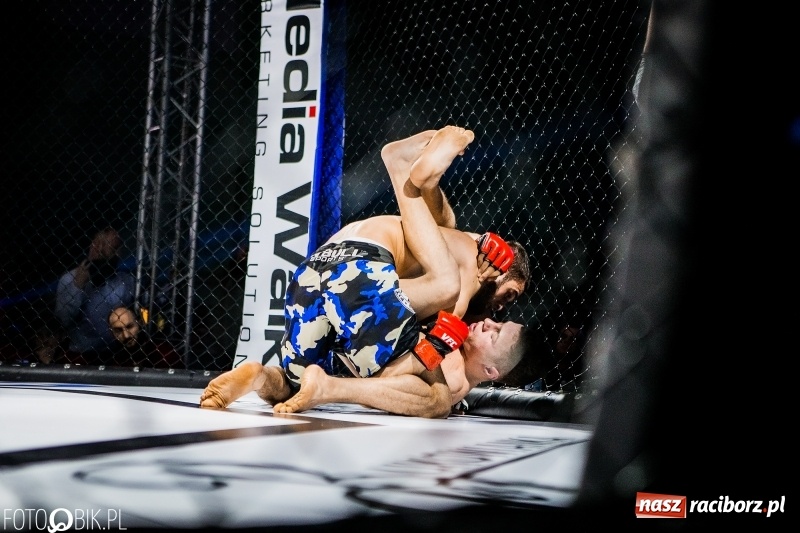 Zdjęcie w galerii na portalu naszraciborz.pl: Czeczen ze Stargardu za mocny dla Mariusza Magdy. Wygrał z marszu WIDEO i FOTO wiadomości z regionu