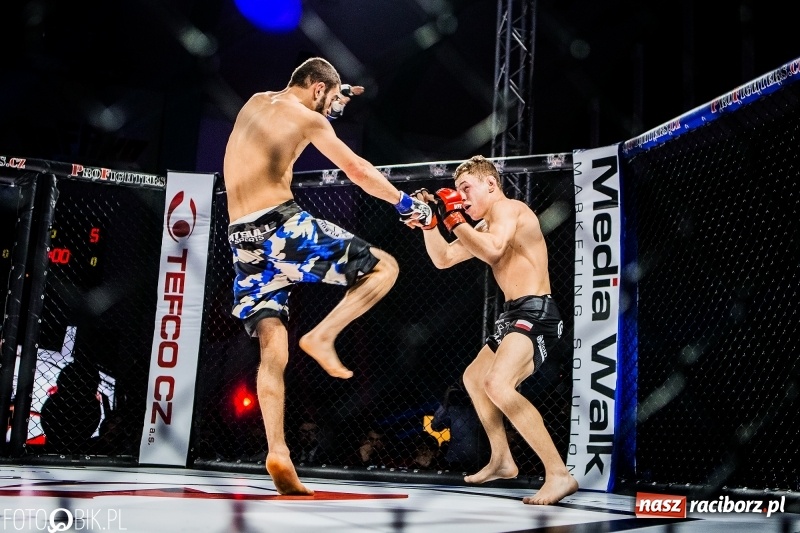 Zdjęcie w galerii na portalu naszraciborz.pl: Czeczen ze Stargardu za mocny dla Mariusza Magdy. Wygrał z marszu WIDEO i FOTO wiadomości z regionu