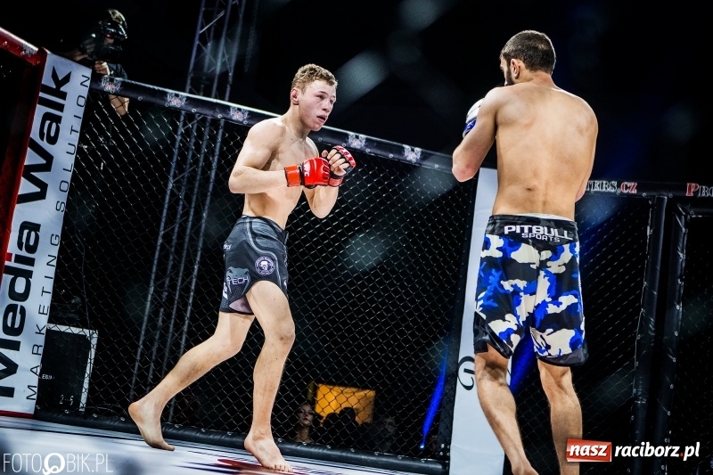 Zdjęcie w galerii na portalu naszraciborz.pl: Czeczen ze Stargardu za mocny dla Mariusza Magdy. Wygrał z marszu WIDEO i FOTO wiadomości z regionu