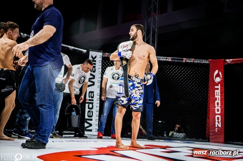 Zdjęcie w galerii na portalu naszraciborz.pl: Czeczen ze Stargardu za mocny dla Mariusza Magdy. Wygrał z marszu WIDEO i FOTO wiadomości z regionu