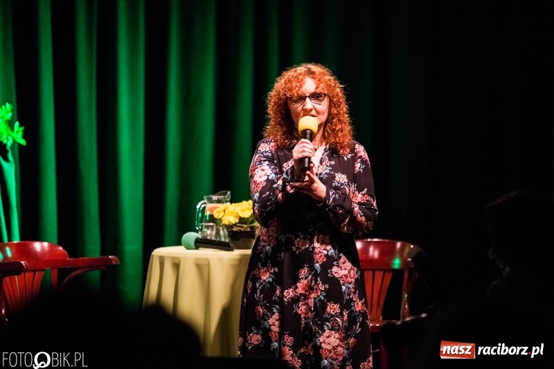 Zdjęcie w galerii na portalu naszraciborz.pl: Promocja kolejnego numeru Almanachu Prowincjonalnego wiadomości z regionu