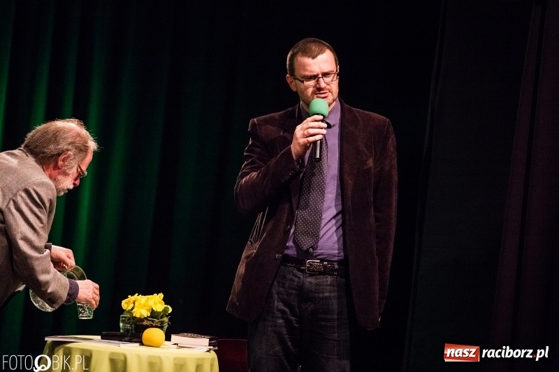 Zdjęcie w galerii na portalu naszraciborz.pl: Promocja kolejnego numeru Almanachu Prowincjonalnego wiadomości z regionu