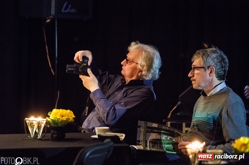 Zdjęcie w galerii na portalu naszraciborz.pl: Promocja kolejnego numeru Almanachu Prowincjonalnego wiadomości z regionu