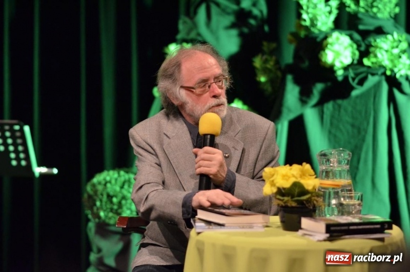 Zdjęcie w galerii na portalu naszraciborz.pl: Promocja kolejnego numeru Almanachu Prowincjonalnego wiadomości z regionu