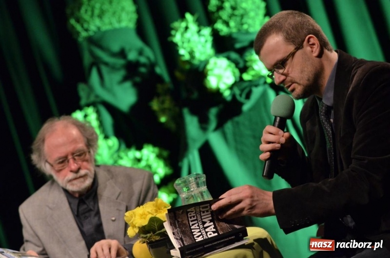 Zdjęcie w galerii na portalu naszraciborz.pl: Promocja kolejnego numeru Almanachu Prowincjonalnego wiadomości z regionu