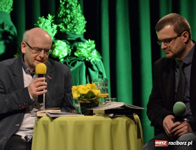 Zdjęcie w galerii na portalu naszraciborz.pl: Promocja kolejnego numeru Almanachu Prowincjonalnego wiadomości z regionu