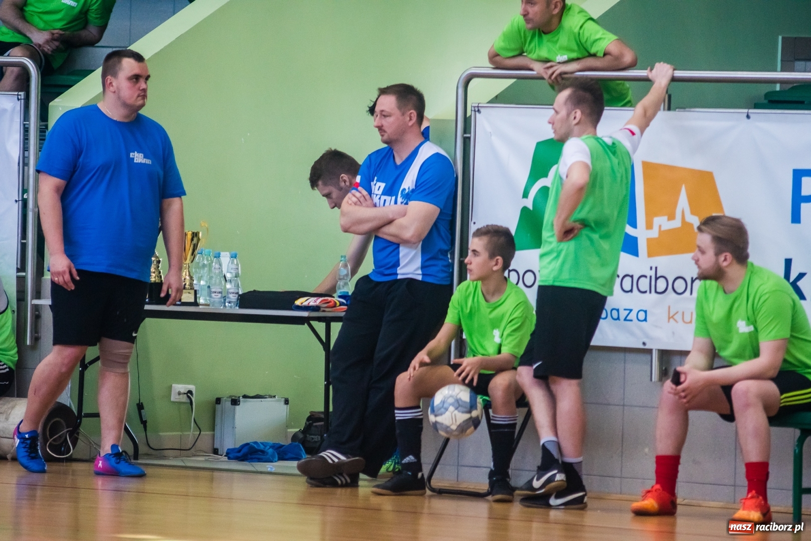 Zdjęcie w galerii na portalu naszraciborz.pl: W Arenie Rafako rywalizowali o Puchar Dyrektora Handlowego Eko-Okien wiadomości z regionu