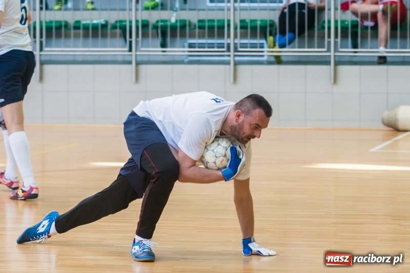 Zdjęcie w galerii na portalu naszraciborz.pl: W Arenie Rafako rywalizowali o Puchar Dyrektora Handlowego Eko-Okien wiadomości z regionu