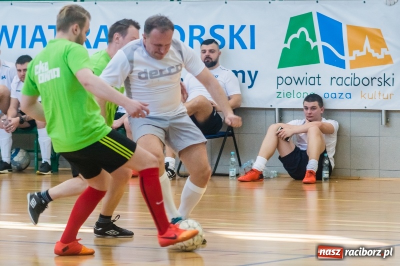 Zdjęcie w galerii na portalu naszraciborz.pl: W Arenie Rafako rywalizowali o Puchar Dyrektora Handlowego Eko-Okien wiadomości z regionu