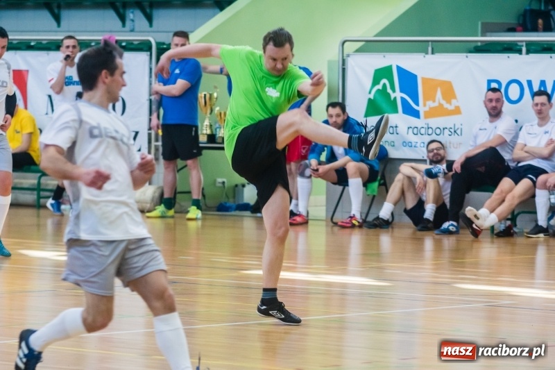 Zdjęcie w galerii na portalu naszraciborz.pl: W Arenie Rafako rywalizowali o Puchar Dyrektora Handlowego Eko-Okien wiadomości z regionu