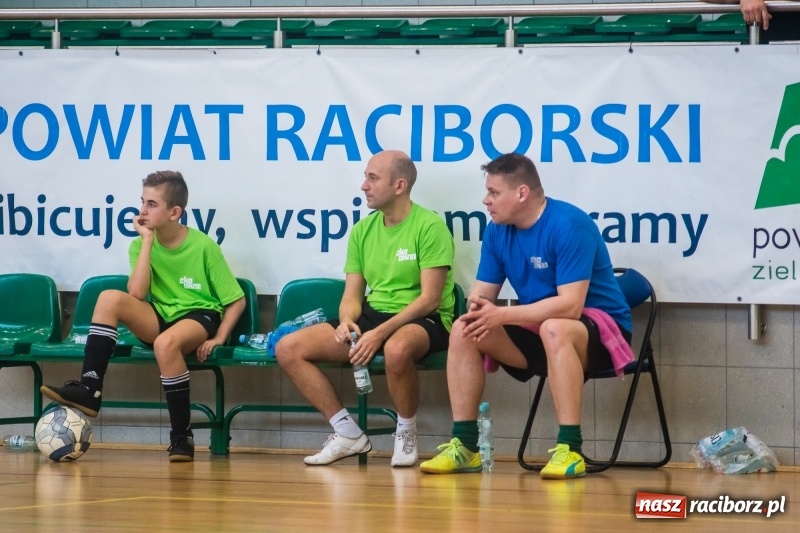 Zdjęcie w galerii na portalu naszraciborz.pl: W Arenie Rafako rywalizowali o Puchar Dyrektora Handlowego Eko-Okien wiadomości z regionu
