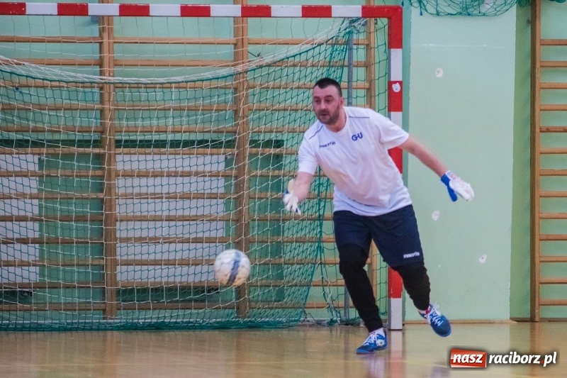 Zdjęcie w galerii na portalu naszraciborz.pl: W Arenie Rafako rywalizowali o Puchar Dyrektora Handlowego Eko-Okien wiadomości z regionu