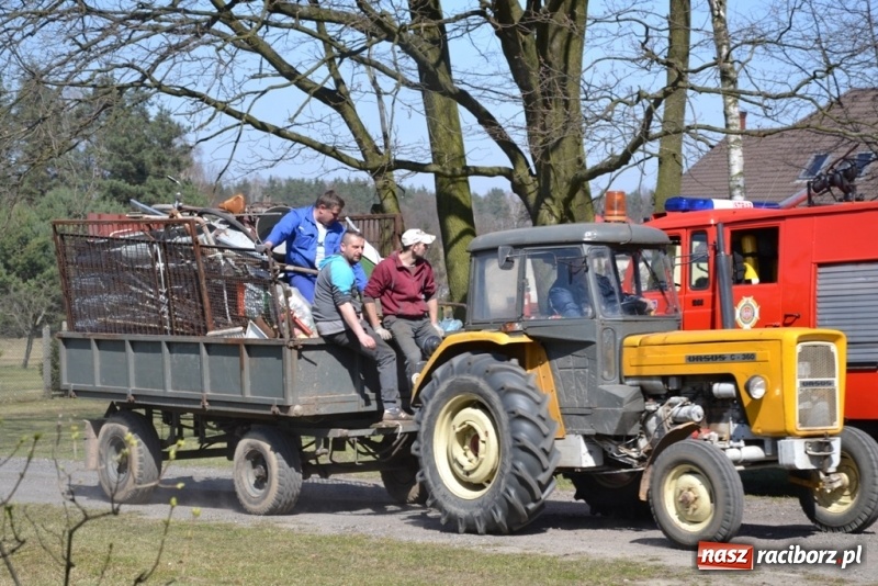 Zdjęcie w galerii na portalu naszraciborz.pl: Trzecia Złomiada OSP Jankowice  wiadomości z regionu