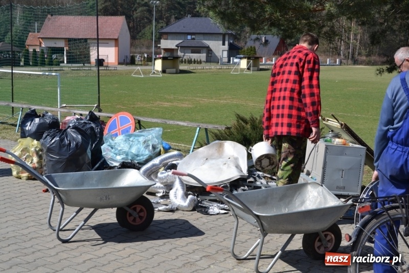 Zdjęcie w galerii na portalu naszraciborz.pl: Trzecia Złomiada OSP Jankowice  wiadomości z regionu