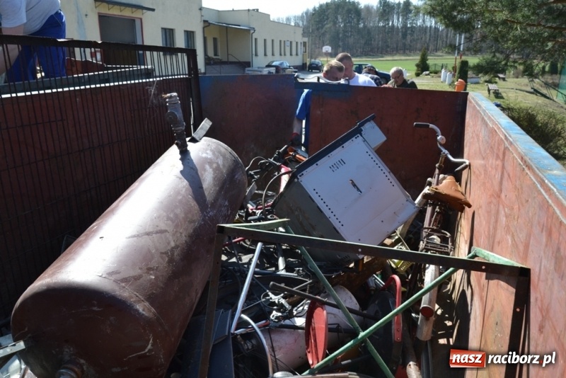 Zdjęcie w galerii na portalu naszraciborz.pl: Trzecia Złomiada OSP Jankowice  wiadomości z regionu