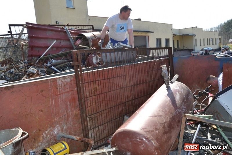 Zdjęcie w galerii na portalu naszraciborz.pl: Trzecia Złomiada OSP Jankowice  wiadomości z regionu
