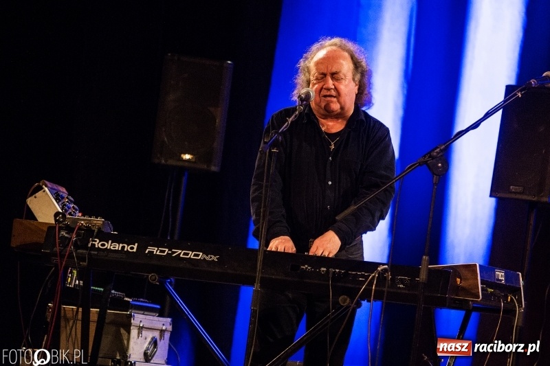 Zdjęcie w galerii na portalu naszraciborz.pl: Koncert Krzysztofa Pumy Piaseckiego oraz Józefa Skrzeka w DK Strzecha wiadomości z regionu