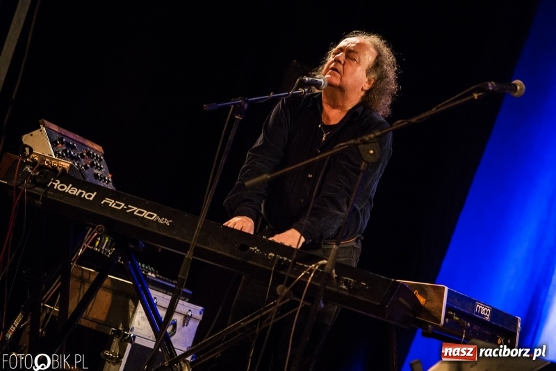 Zdjęcie w galerii na portalu naszraciborz.pl: Koncert Krzysztofa Pumy Piaseckiego oraz Józefa Skrzeka w DK Strzecha wiadomości z regionu