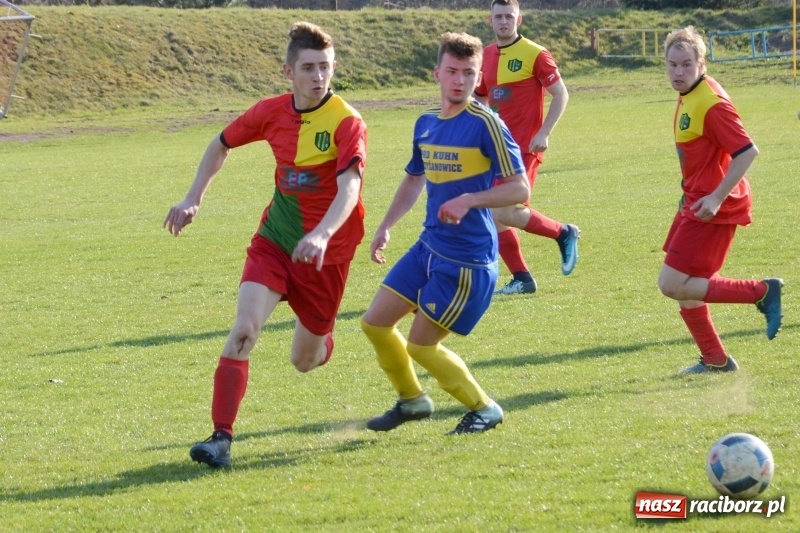 Zdjęcie w galerii na portalu naszraciborz.pl: Koziołki bezbramkowo zremisowały w Rogowie wiadomości z regionu
