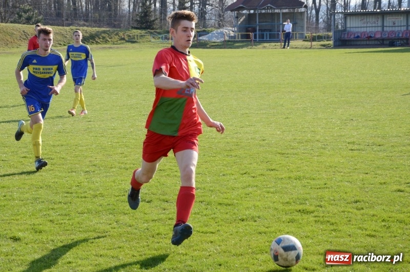 Zdjęcie w galerii na portalu naszraciborz.pl: Koziołki bezbramkowo zremisowały w Rogowie wiadomości z regionu