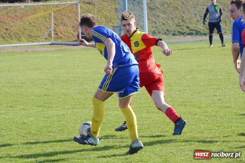 Zdjęcie w galerii na portalu naszraciborz.pl: Koziołki bezbramkowo zremisowały w Rogowie wiadomości z regionu