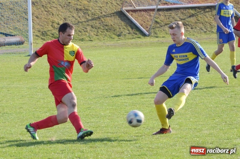 Zdjęcie w galerii na portalu naszraciborz.pl: Koziołki bezbramkowo zremisowały w Rogowie wiadomości z regionu