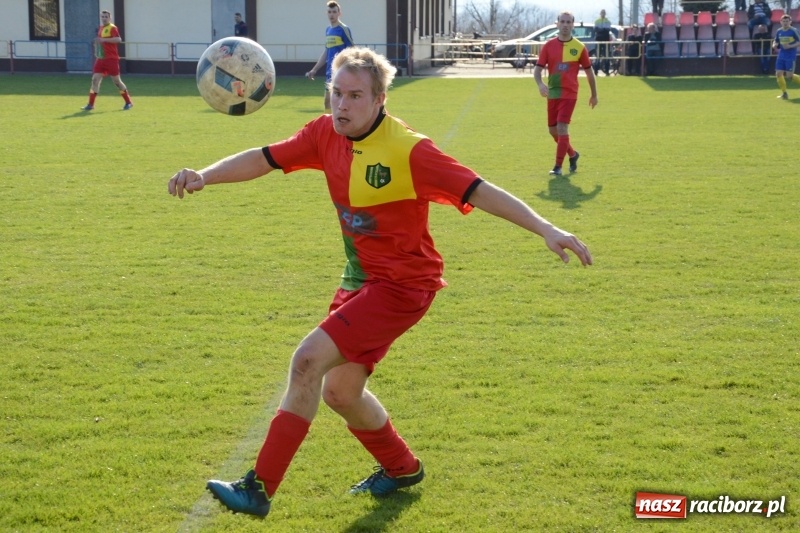 Zdjęcie w galerii na portalu naszraciborz.pl: Koziołki bezbramkowo zremisowały w Rogowie wiadomości z regionu