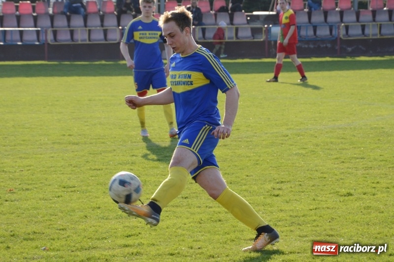 Zdjęcie w galerii na portalu naszraciborz.pl: Koziołki bezbramkowo zremisowały w Rogowie wiadomości z regionu