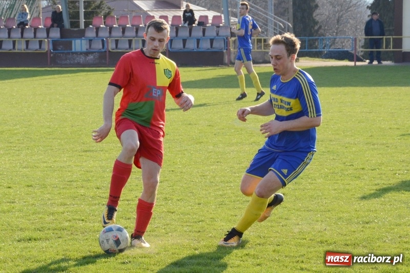 Zdjęcie w galerii na portalu naszraciborz.pl: Koziołki bezbramkowo zremisowały w Rogowie wiadomości z regionu