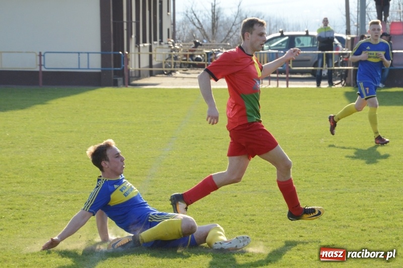 Zdjęcie w galerii na portalu naszraciborz.pl: Koziołki bezbramkowo zremisowały w Rogowie wiadomości z regionu