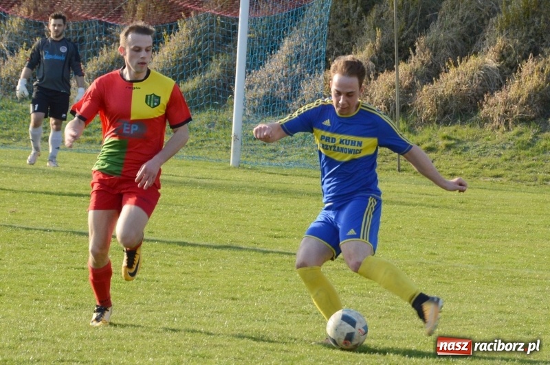 Zdjęcie w galerii na portalu naszraciborz.pl: Koziołki bezbramkowo zremisowały w Rogowie wiadomości z regionu