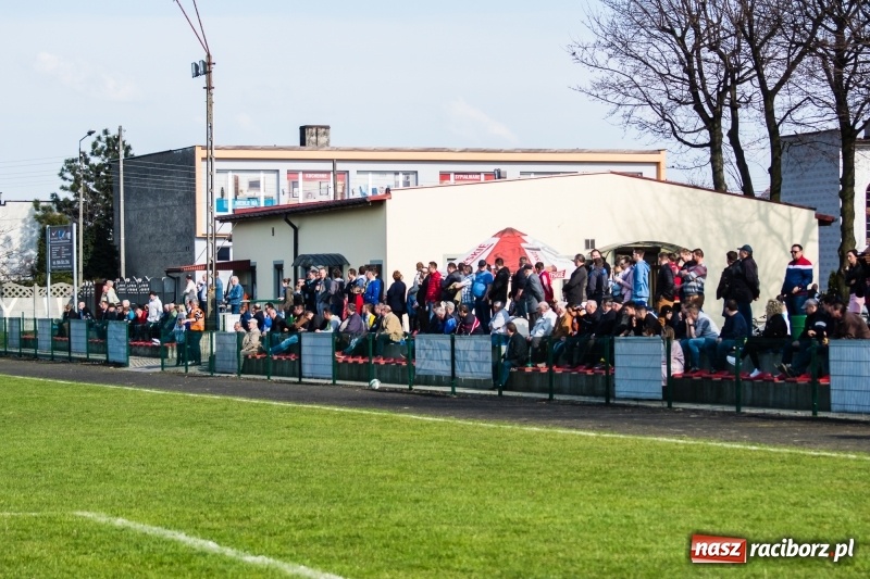 Zdjęcie w galerii na portalu naszraciborz.pl: Spektakl jednego aktora w Tworkowie wiadomości z regionu