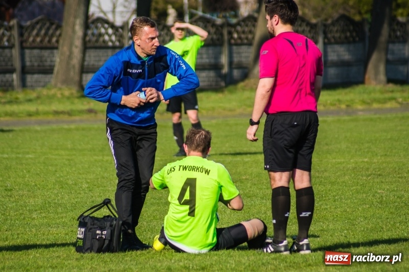 Zdjęcie w galerii na portalu naszraciborz.pl: Spektakl jednego aktora w Tworkowie wiadomości z regionu