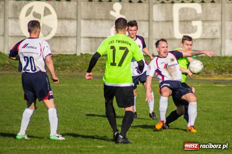 Zdjęcie w galerii na portalu naszraciborz.pl: Spektakl jednego aktora w Tworkowie wiadomości z regionu