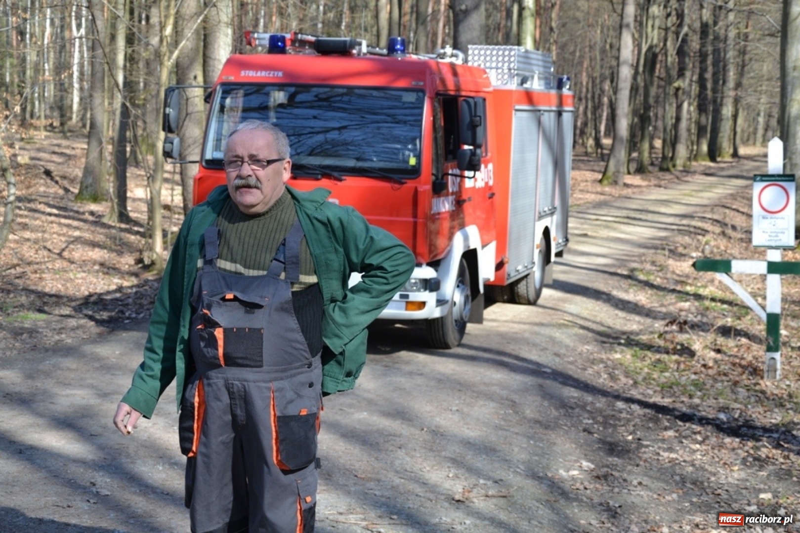 Zdjęcie w galerii na portalu naszraciborz.pl: Swoje śmieci zabieraj ze sobą! Wiosenne sprzątanie w Jankowicach wiadomości z regionu