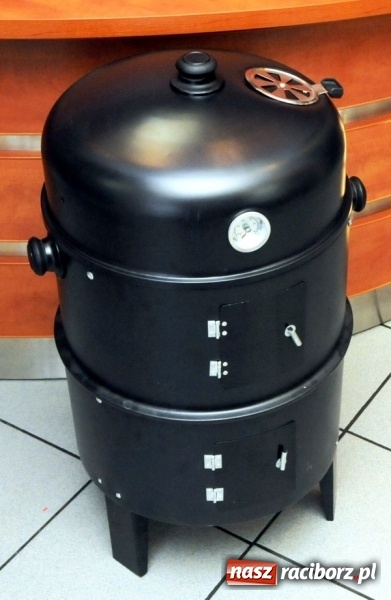 Zdjęcie w galerii na portalu naszraciborz.pl: Jak wędzić boczek i szynkę w domowym grillu? wiadomości z regionu