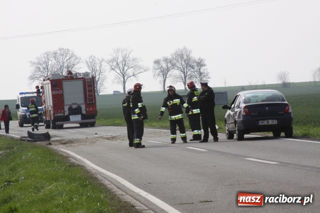 Zdjęcie w galerii na portalu naszraciborz.pl: Z BMW został tylko wrak wiadomości z regionu
