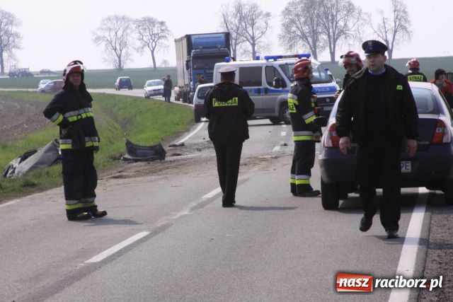 Zdjęcie w galerii na portalu naszraciborz.pl: Z BMW został tylko wrak wiadomości z regionu