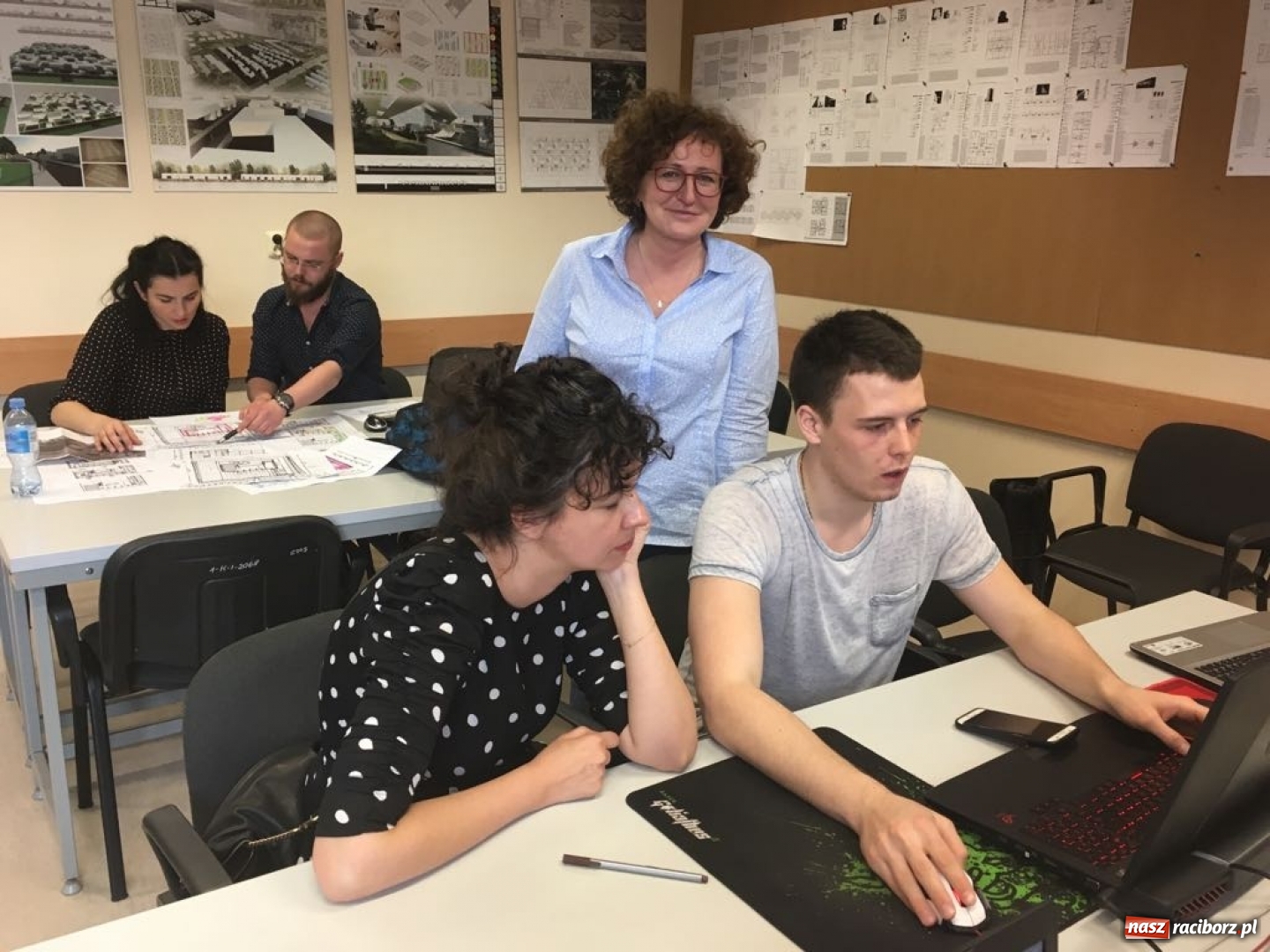 Zdjęcie w galerii na portalu naszraciborz.pl: Wykładowcy International University of Sarajevo z wizytą w raciborskiej PWSZ wiadomości z regionu