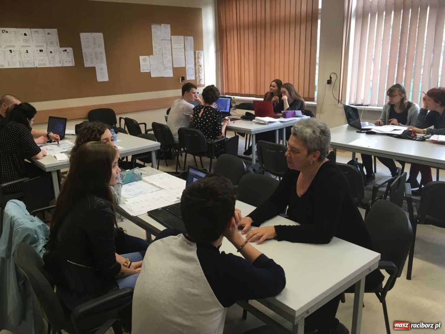 Zdjęcie w galerii na portalu naszraciborz.pl: Wykładowcy International University of Sarajevo z wizytą w raciborskiej PWSZ wiadomości z regionu