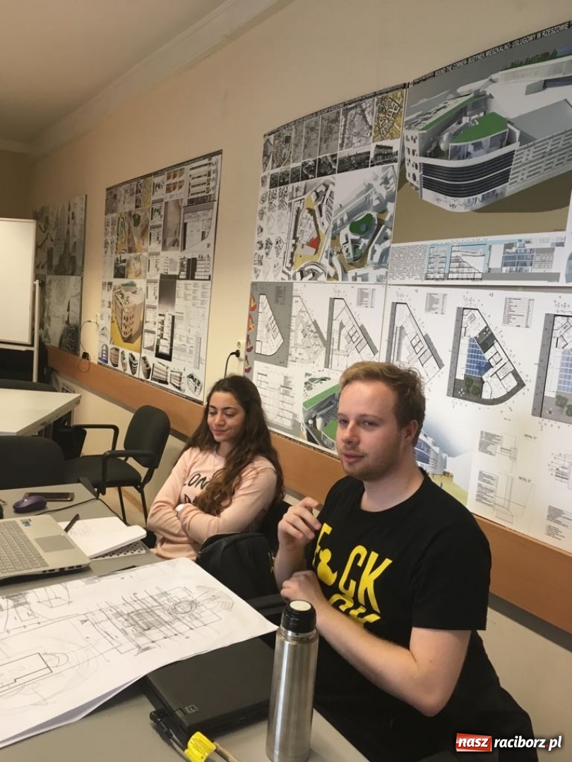 Zdjęcie w galerii na portalu naszraciborz.pl: Wykładowcy International University of Sarajevo z wizytą w raciborskiej PWSZ wiadomości z regionu