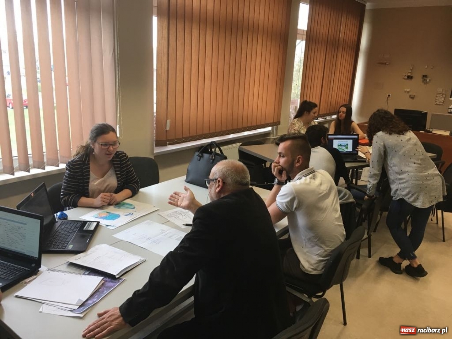 Zdjęcie w galerii na portalu naszraciborz.pl: Wykładowcy International University of Sarajevo z wizytą w raciborskiej PWSZ wiadomości z regionu