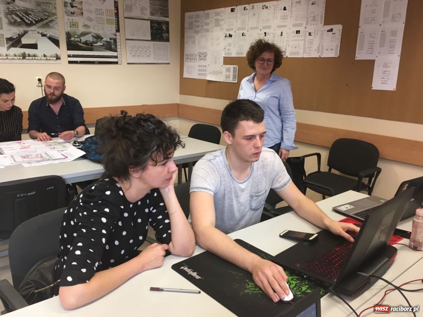 Zdjęcie w galerii na portalu naszraciborz.pl: Wykładowcy International University of Sarajevo z wizytą w raciborskiej PWSZ wiadomości z regionu