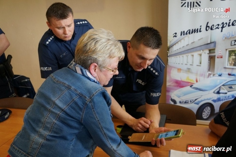 Zdjęcie w galerii na portalu naszraciborz.pl: Raciborscy policjanci debatowali z seniorami na temat bezpieczeństwa wiadomości z regionu